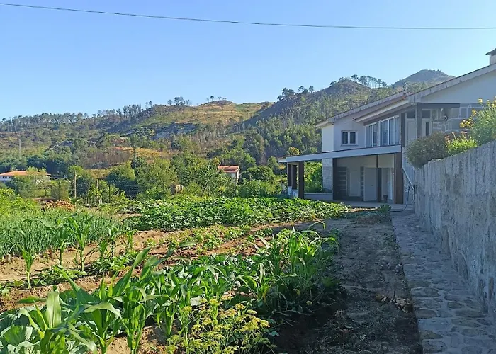 Casa Dos Valentes Bicas